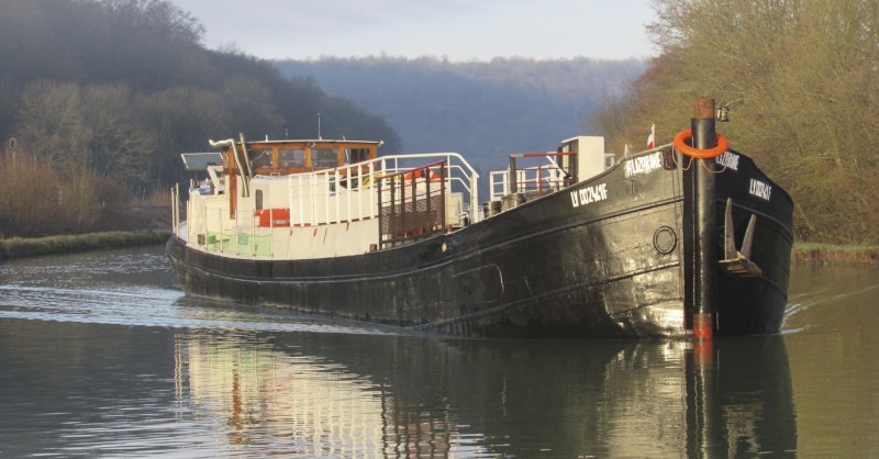 blog vin beaux-vins bateau alizarine transport fluvial vins