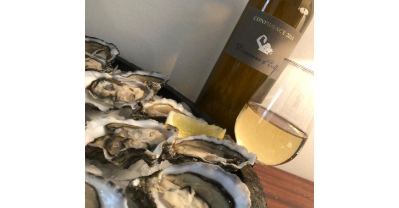 domaine eole confidence wine with oysters